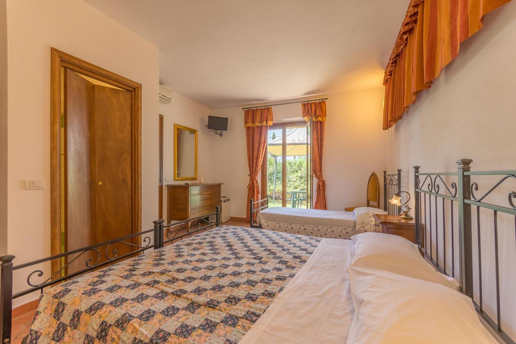 Il Canto Del Sole Monteroni d'Arbia Bagian luar foto